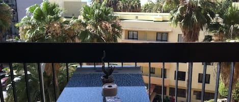 Apartment, 2 Bedrooms, Accessible, Smoking | Property grounds