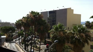 Apartment, 2 Bedrooms, Accessible, Smoking | Property grounds