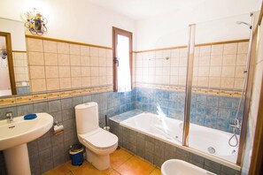 Villa, 3 Bedrooms | Bathroom