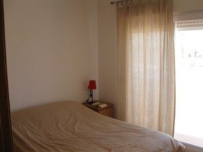 Apartment, 3 Bedrooms, Accessible, Smoking