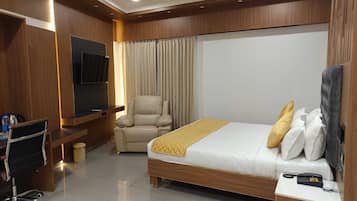 Deluxe dubbelrum eller tvåbäddsrum - utsikt mot staden | 1 sovrum och gratis wi-fi