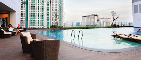 Private pool