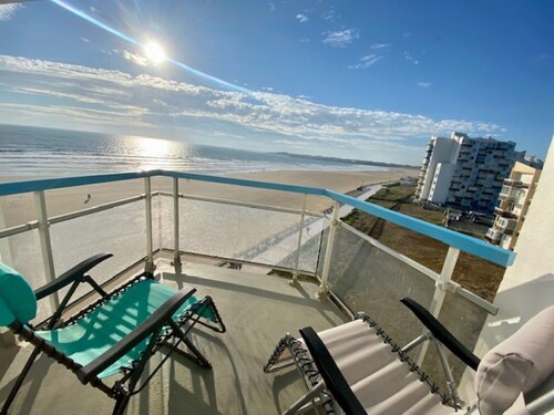 APARTMENT WITH SEA VIEW