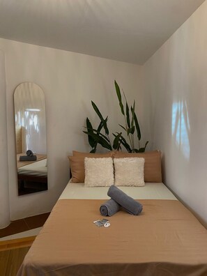 Wifi gratis y ropa de cama 