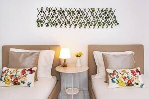 2 bedrooms, iron/ironing board, travel cot, WiFi
