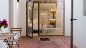 Unclassified image, 5 of 30, button - The Piano Loft Spacious 3BR Loft in Gracia (Barcelona)