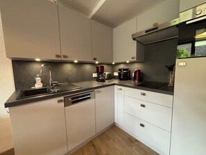 Fridge, microwave, dishwasher, highchair