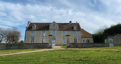 Norman manor house 15 minutes from the sea.