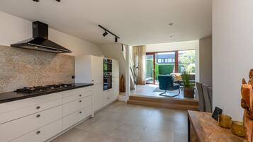 6 bedrooms