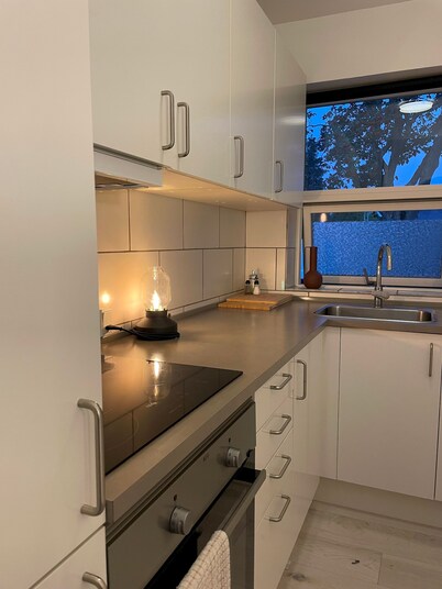 Cozy Backhouse With Large Private Garden