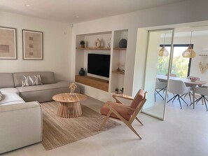 Smart TV, table tennis - Fantastic family villa within walking distance to the beach! (Teulada)