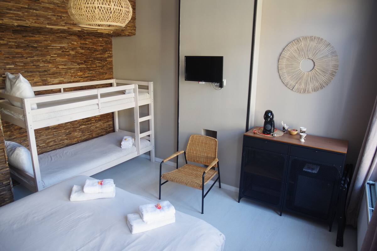 Family Room | Minibar, in-room safe, WiFi (free)