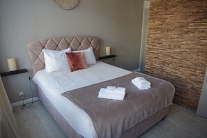 มินิบาร์, ตู้นิรภัยในห้องพัก, Wi-Fi ฟรี