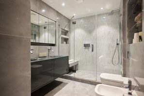 Lägenhet (4 Bedrooms) | Badrum | Hårtork