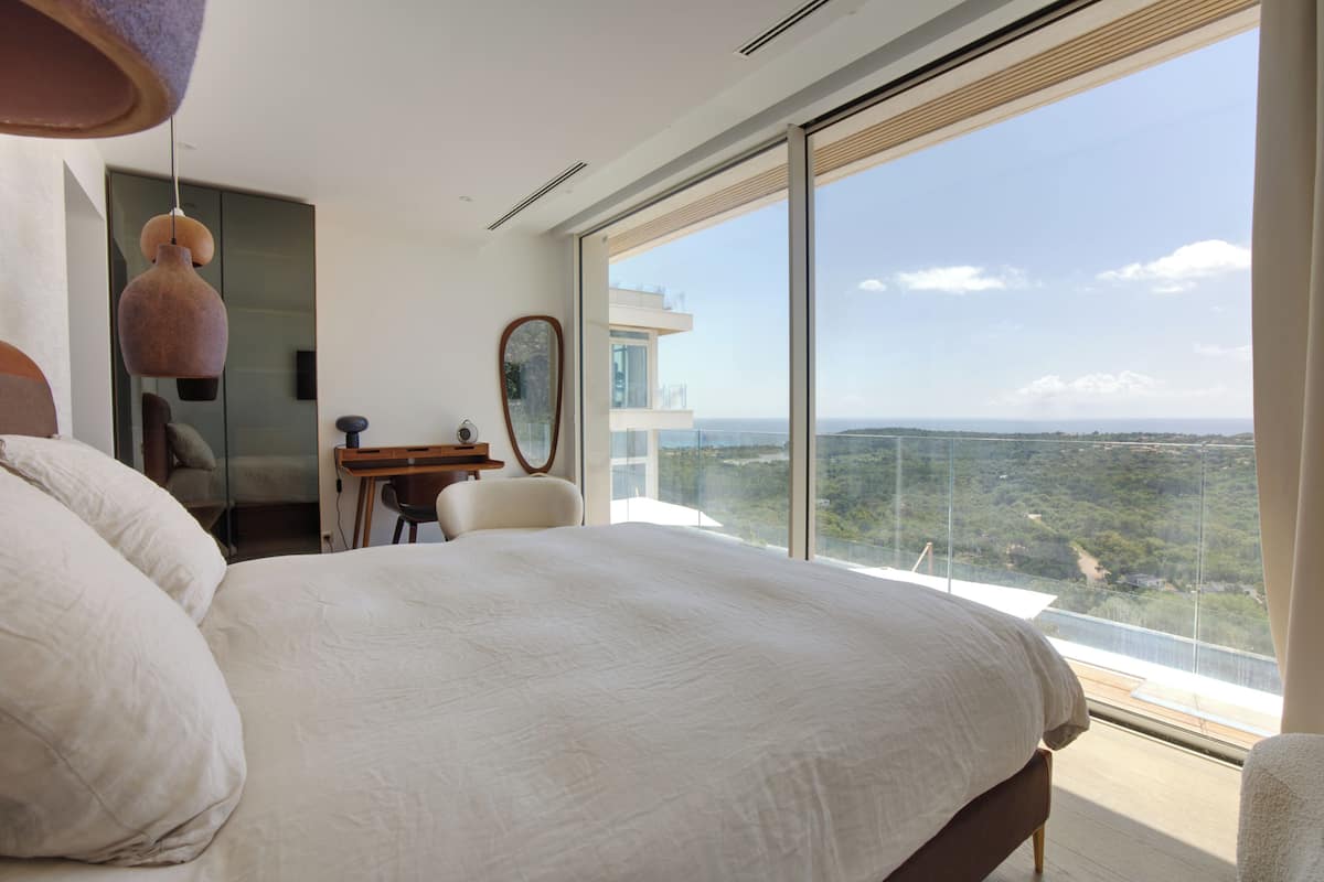 Suite Standard, balcone, vista mare | 1 camera, una cassaforte in camera, insonorizzazione, Wi-Fi gratuito