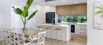 Double Delight - 4pm check out Sundays*