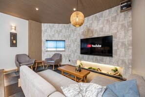 Stórt Deluxe-einbýlishús | 4 svefnherbergi, rúm með memory foam dýnum, myrkratjöld/-gardínur