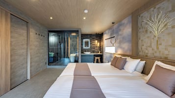 Deluxe Villa | 4 bedrooms, memory foam beds, blackout drapes, iron/ironing board