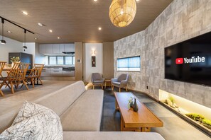 Vila luxo | 4 quartos, camas com colchões de espuma com sistema de memória