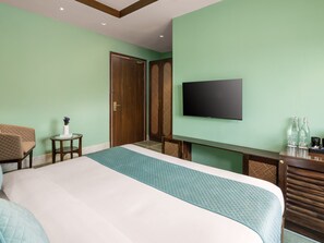 Superior Room | Desk, free WiFi - Raasvan Vrindavan  AM Hotel Kollection (Mat)