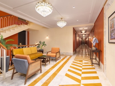 Raasvan Vrindavan AM Hotel Kollection