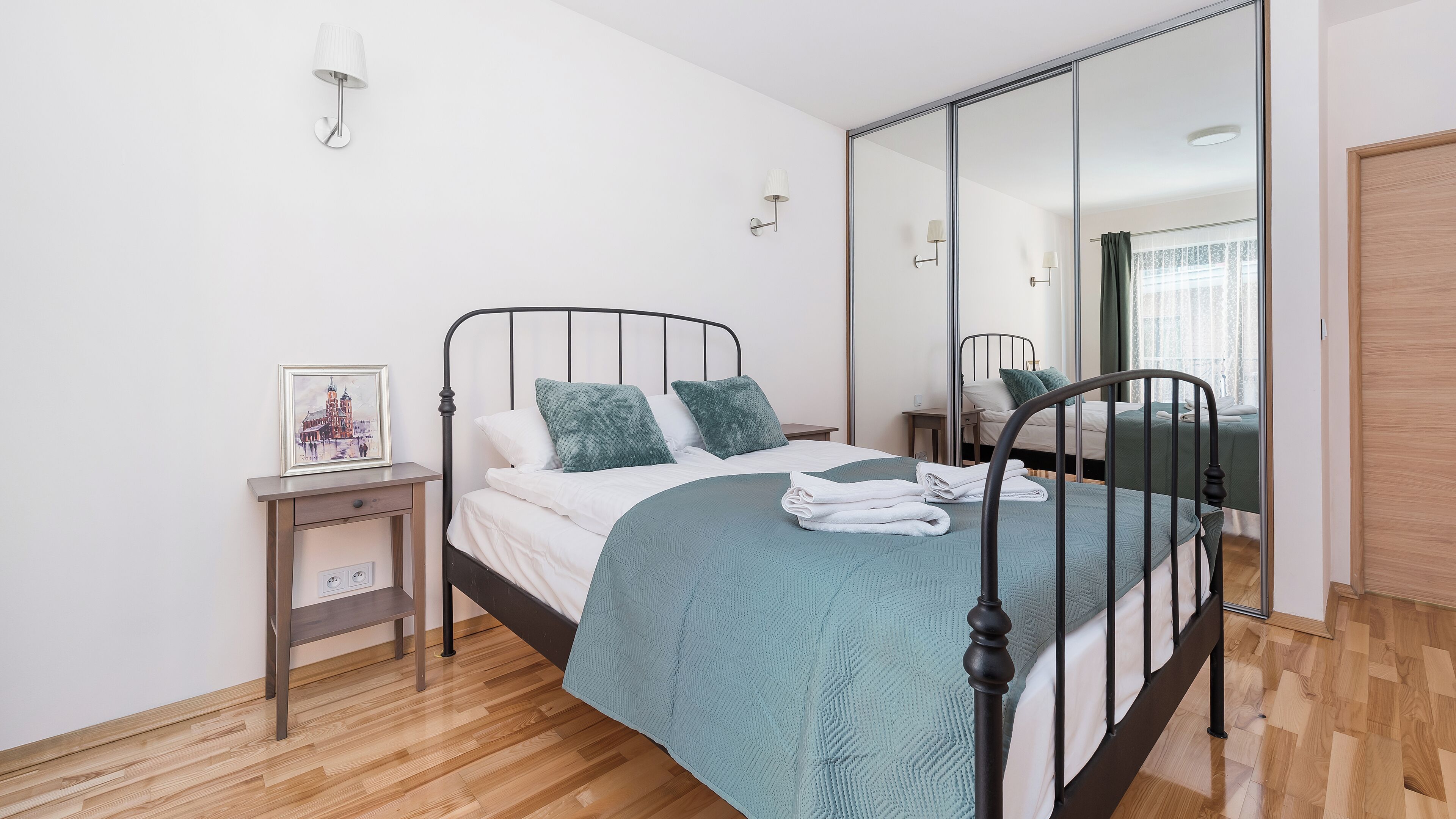 1 habitación, tabla de planchar con plancha y wifi gratis 