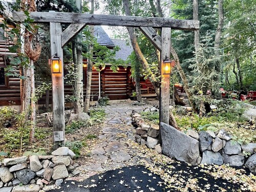 Sundance carriage house, romantic, Sleeps 5