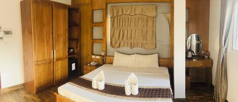 In-room safe, free WiFi