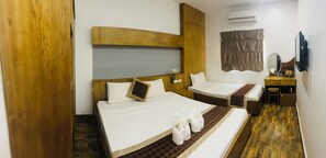 In-room safe, free WiFi - VangVieng Sunrise East Hotel (Vang Vieng)