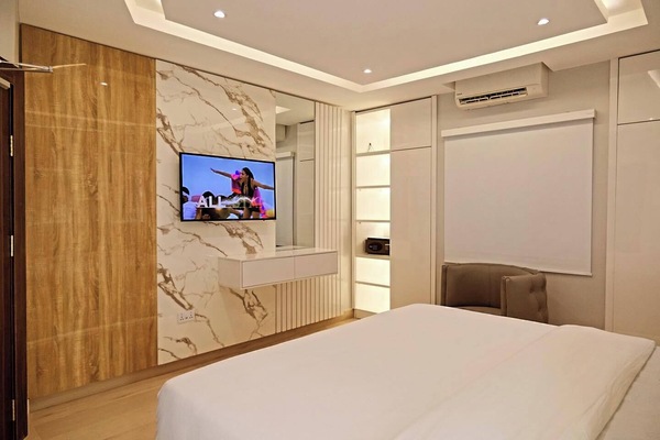 Superior Room, City View | Desk, laptop workspace, WiFi (free)