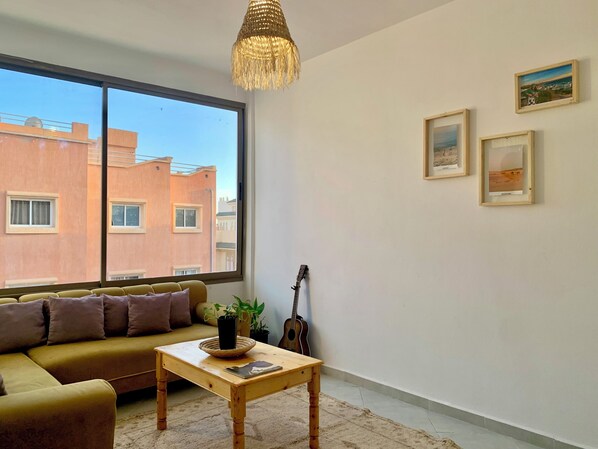 Living area - Ocean Surf House (Aourir)