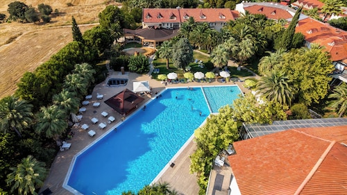 Lycus River Thermal Hotel