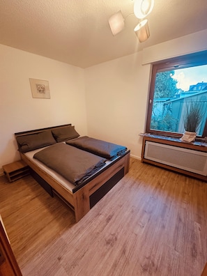 2 Schlafzimmer, Bügeleisen/Bügelbrett, WLAN, Bettwäsche