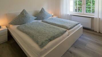 3 bedrooms, individually furnished