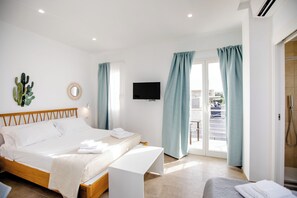 Free WiFi, bed sheets - homidoo BellaVita Superior Room (Pachino)