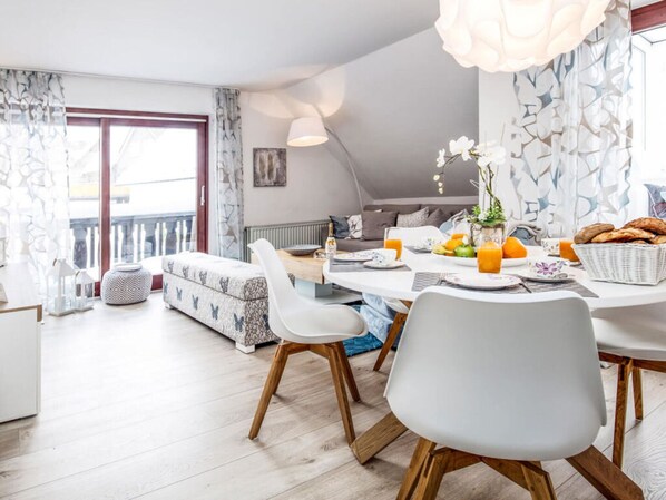 Dining - "astenperle I" at the Sahnehang ski Lift (Winterberg)