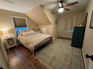 3 bedrooms, free WiFi, bed sheets