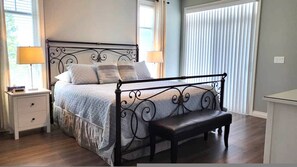 House | 4 bedrooms - Lake View Cottage Fantastic Views - 2 Kitchens (Osoyoos)