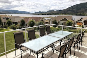 Room - View - Beautiful Home - 2 Kitchens 198 (Osoyoos)