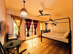 Comfort-Doppel- oder -Zweibettzimmer, Balkon, Poolblick | Kostenloses WLAN