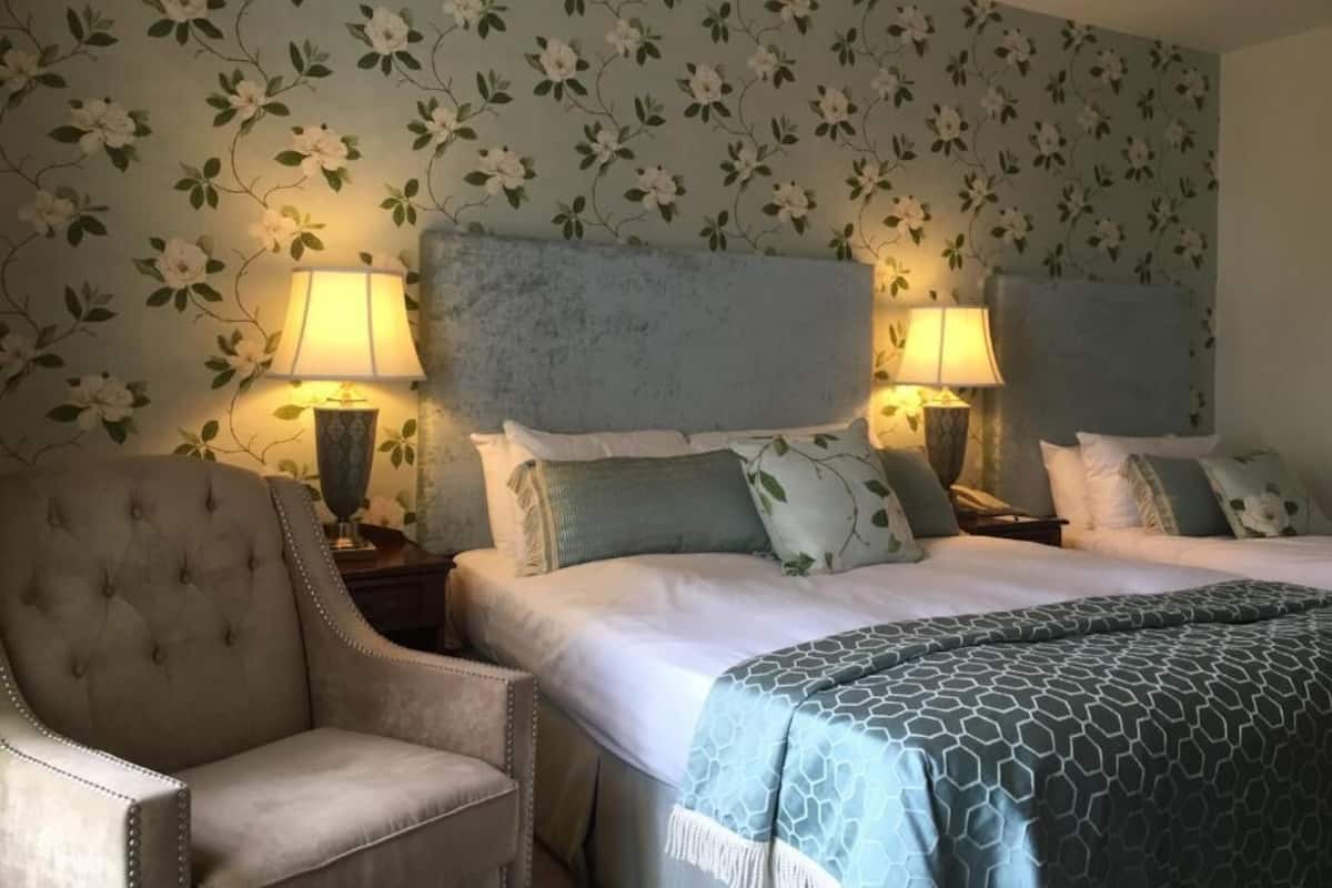 Double or Twin Room | Desk, laptop workspace, iron/ironing board, free WiFi