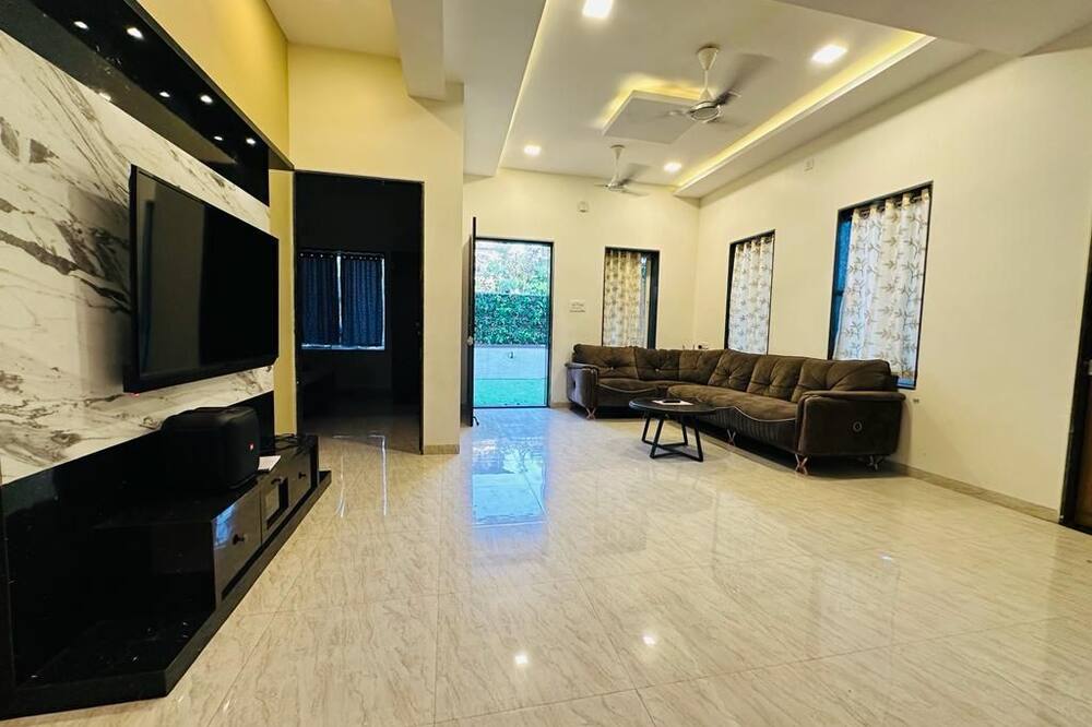 Wastrova By Joy Suites