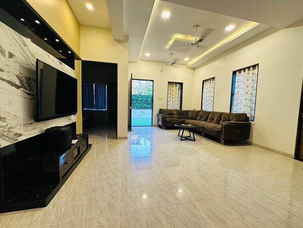 Télévision à écran plat