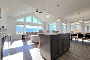 House - Amazing Views-golf Cart 243 (Osoyoos)