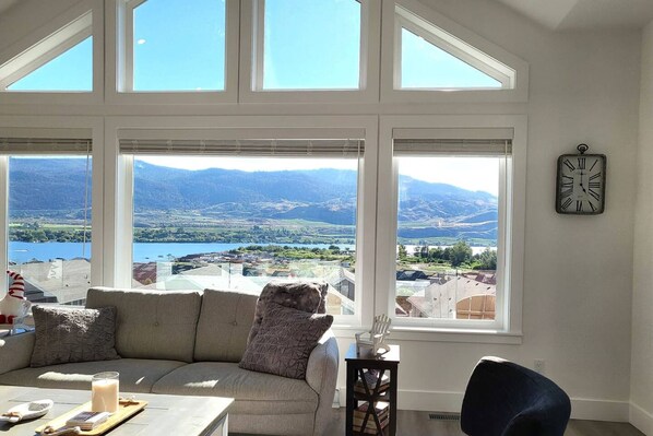 House - Amazing Views-golf Cart 243 (Osoyoos)