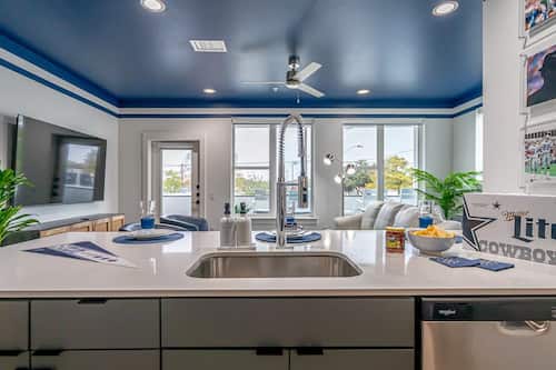 Signature Penthouse, 2 Bedrooms, Balcony | Private kitchen