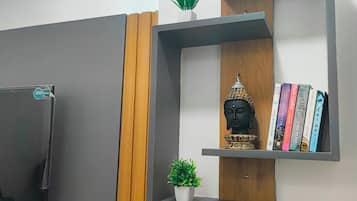 Superior Studio, Balcony, City View | Room amenity