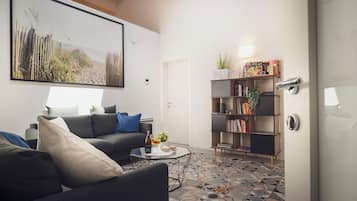 35-Zoll-Smart-TV mit Digitalempfang, Netflix, Bücher