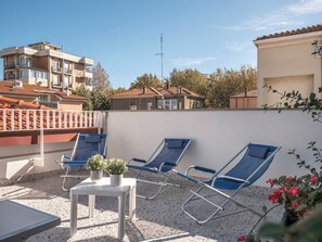 Chambre Simple Deluxe, vue ville | Literie hypoallergénique, couette en duvet d'oie