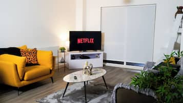 Smart TV, video games